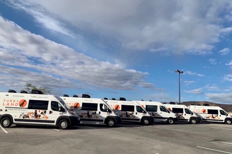 Mobile Pet Groomer in Fairfield Furry Land Mobile Grooming